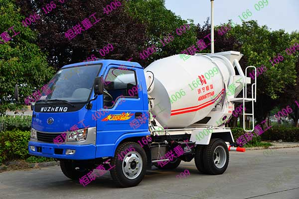 五征農用車改裝的小型攪拌車圖片