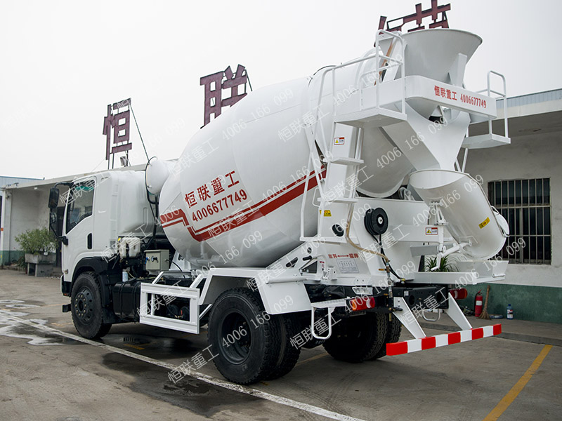 三環水泥攪拌車